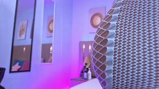 Snapshot of sarah_cruzz_ chatting on November 2025 01:28:02 AM sarah cruzz online show from November 2025 01:28:02 AM