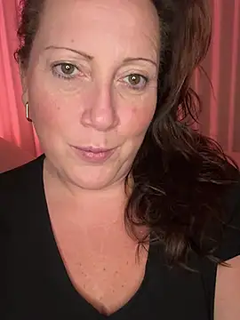 xsexycurvymilf online show from January 2025 02:57:01 PM