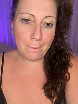 xsexycurvymilf online show from January 2025 02:36:01 PM