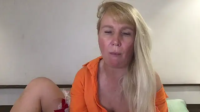 EmmaInLove23 online show from January 2025 02:48:01 AM