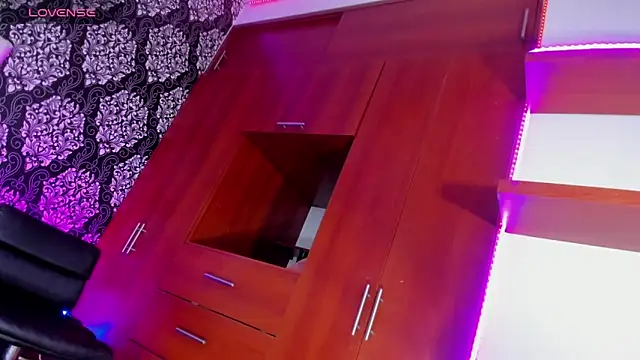 ivannapretyts online show from December 2024 02:49:02 PM