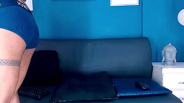 ricky vill  online show from December 2024 07:01:01 AM