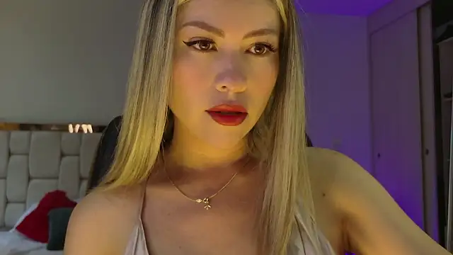 Snapshot of Ammy_Castro chatting on September 2025 10:14:01 PM Ammy Castro online show from September 2025 10:14:01 PM