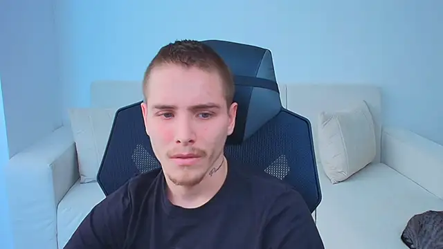 JordanThompson  online show from October 2025 09:41:01 PM