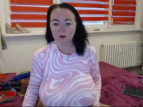 Alexie33 online show from February 2025 10:05:01 AM