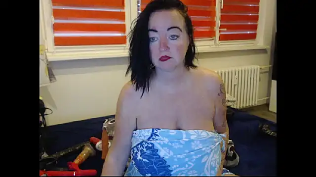 Alexie33 online show from October 2025 07:06:02 AM