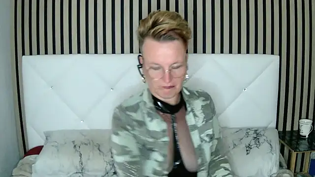 xxNoeliaxx online show from December 2024 11:02:02 AM
