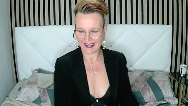 xxNoeliaxx online show from December 2024 08:16:02 AM