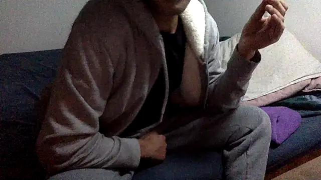 Snapshot of molozeb chatting on October 2025 11:14:02 PM molozeb online show from October 2025 11:14:02 PM