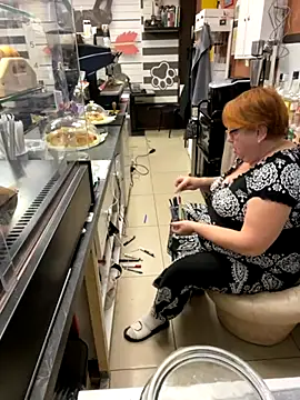 Snapshot of Klio5678 chatting on November 2025 12:06:01 PM Klio5678 online show from November 2025 12:06:01 PM