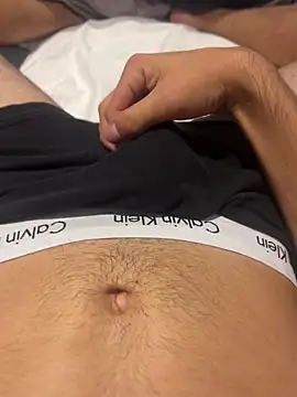 h0rnyguy001 online show from October 2025 09:45:02 PM