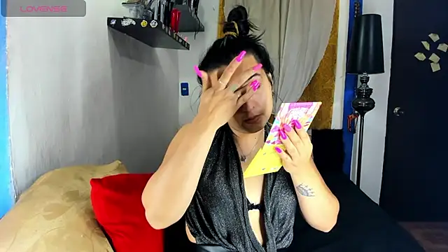 Snapshot of SARAMISHA chatting on October 2025 11:49:02 PM SARAMISHA online show from October 2025 11:49:02 PM