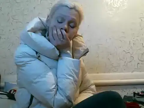 Julie Silver online show from February 2025 07:38:02 PM
