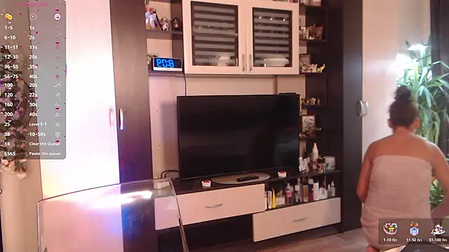 Snapshot of SheilaRyan chatting on October 2025 05:08:02 AM SheilaRyan online show from October 2025 05:08:02 AM