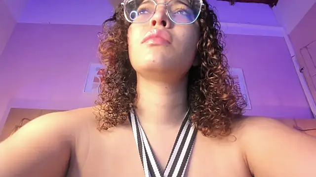 Snapshot of Dollar-girl chatting on February 2025 12:17:01 PM Dollar-girl online show from February 2025 12:17:01 PM