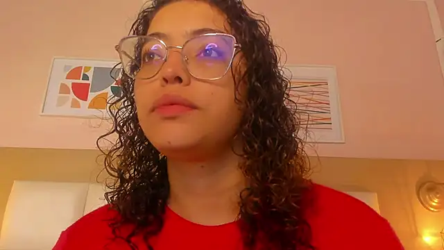 Snapshot of Dollar-girl chatting on March 2025 11:37:02 AM Dollar-girl online show from March 2025 11:37:02 AM