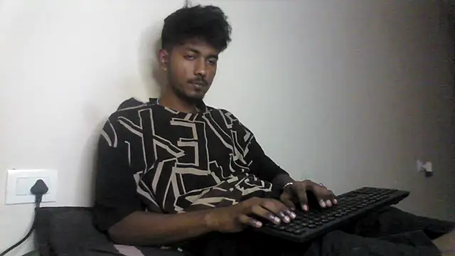 Snapshot of just_fucks chatting on October 2025 09:04:01 PM just fucks online show from October 2025 09:04:01 PM