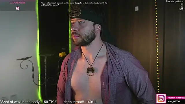 Snapshot of just_maxii chatting on November 2025 12:20:01 AM just maxii online show from November 2025 12:20:01 AM