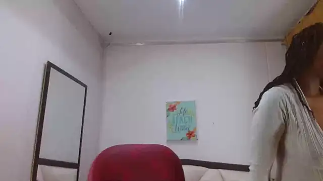 Sara Marks online show from October 2025 12:03:01 PM