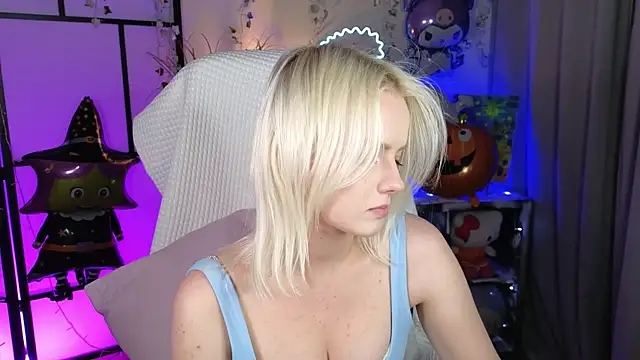 Snapshot of ImBonBon chatting on October 2025 10:53:02 PM ImBonBon online show from October 2025 10:53:02 PM