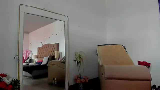 Snapshot of SheraHadee chatting on October 2025 07:44:02 PM SheraHadee online show from October 2025 07:44:02 PM