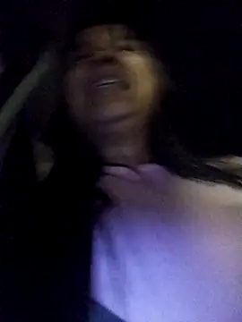 Snapshot of VivienAndClark chatting on November 2025 01:04:01 AM VivienAndClark online show from November 2025 01:04:01 AM