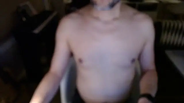 Snapshot of TheBongoBong chatting on March 2025 02:37:01 AM TheBongoBong online show from March 2025 02:37:01 AM