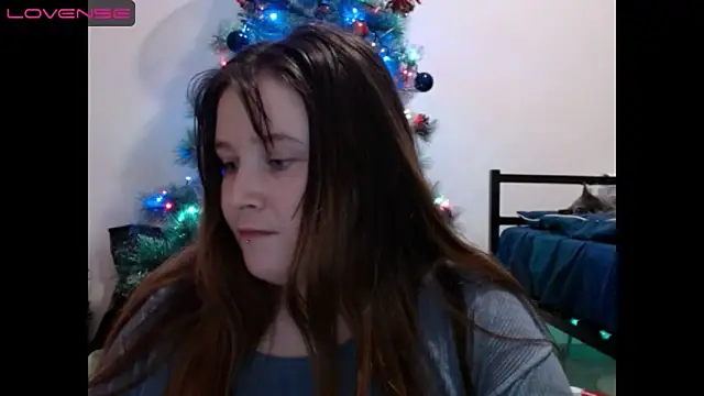 Snapshot of Light_Luna chatting on January 2025 01:53:01 PM Light Luna online show from January 2025 01:53:01 PM