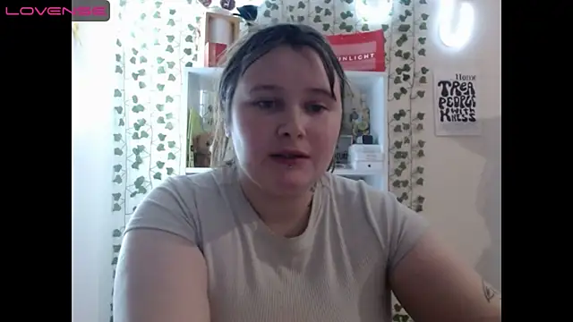 Snapshot of Light_Luna chatting on January 2025 11:52:01 AM Light Luna online show from January 2025 11:52:01 AM