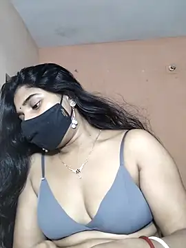 Luv Adite20 online show from October 2025 06:27:02 PM