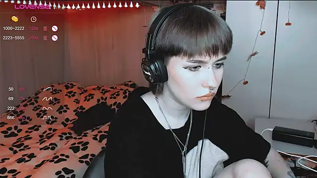 Snapshot of say_mary chatting on March 2025 09:32:02 PM say mary online show from March 2025 09:32:02 PM