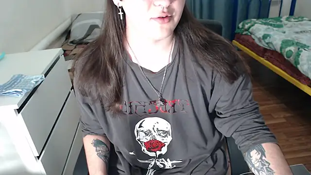 EvaMiron online show from October 2025 12:05:01 PM