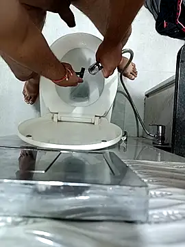 Snapshot of heartbroke13 chatting on November 2025 01:37:01 AM heartbroke13 online show from November 2025 01:37:01 AM