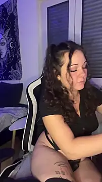 Snapshot of kinkygirl420x chatting on October 2025 07:03:02 PM kinkygirl420x online show from October 2025 07:03:02 PM