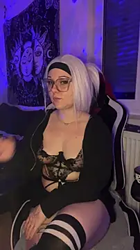 Snapshot of kinkygirl420x chatting on December 2025 07:01:02 PM kinkygirl420x online show from December 2025 07:01:02 PM