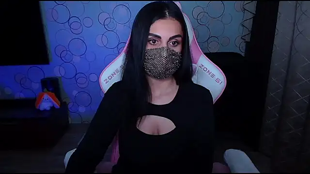   Yasmina   online show from October 2025 09:18:01 AM