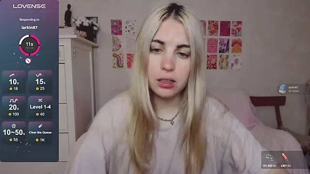 Snapshot of pawpaws chatting on September 2025 07:03:02 AM pawpaws online show from September 2025 07:03:02 AM