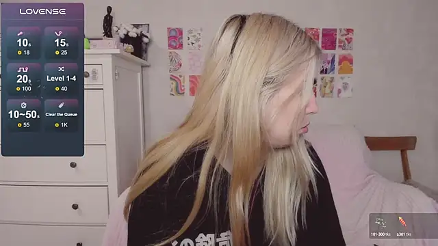 Snapshot of pawpaws chatting on September 2025 06:18:01 AM pawpaws online show from September 2025 06:18:01 AM