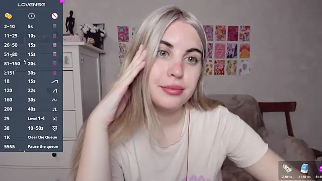 Snapshot of pawpaws chatting on October 2025 08:58:02 AM pawpaws online show from October 2025 08:58:02 AM