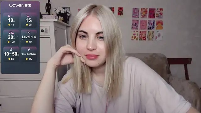 Snapshot of pawpaws chatting on October 2025 04:19:01 PM pawpaws online show from October 2025 04:19:01 PM