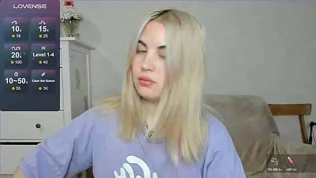 Snapshot of pawpaws chatting on October 2025 09:00:02 AM pawpaws online show from October 2025 09:00:02 AM