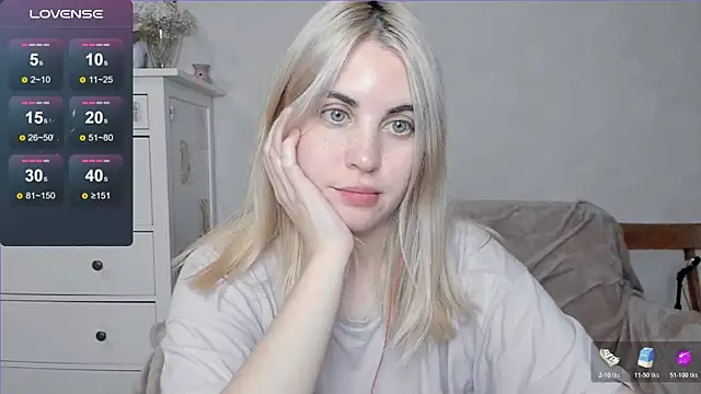 Snapshot of pawpaws chatting on November 2025 10:49:01 AM pawpaws online show from November 2025 10:49:01 AM