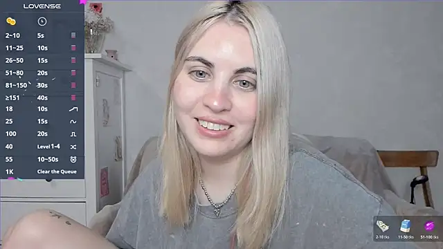 Snapshot of pawpaws chatting on November 2025 09:53:01 AM pawpaws online show from November 2025 09:53:01 AM