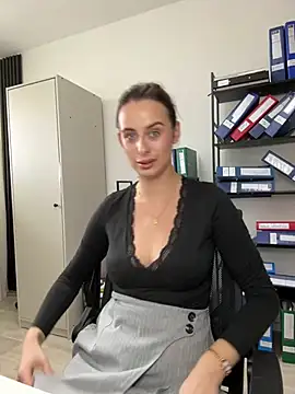 Hii Lolla online show from March 2025 11:01:02 AM