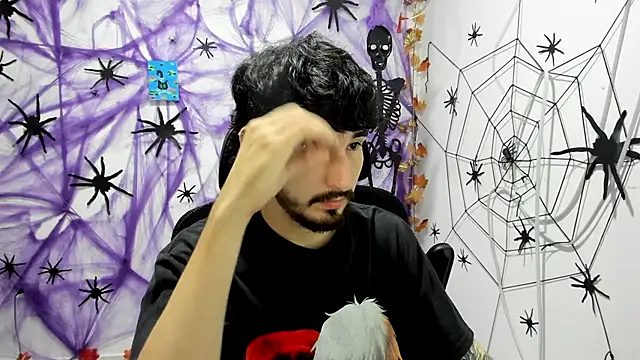 Snapshot of DmitriSanders chatting on November 2025 05:07:01 PM DmitriSanders online show from November 2025 05:07:01 PM