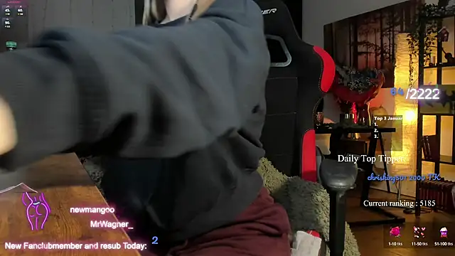 Snapshot of Lisaonthemoon chatting on January 2025 10:34:02 PM Lisaonthemoon online show from January 2025 10:34:02 PM