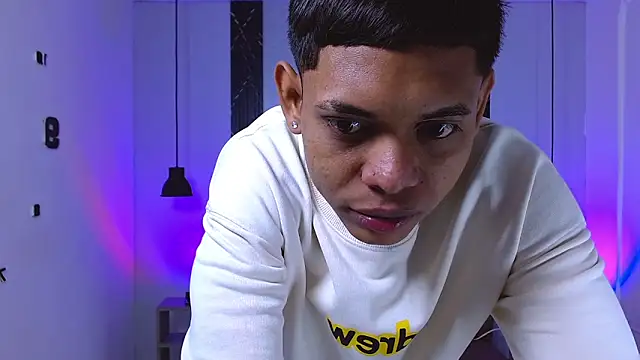 Damar fhelipe online show from October 2025 04:02:01 AM