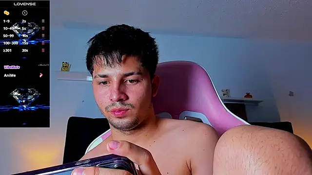 Issac james  online show from October 2025 04:57:02 AM