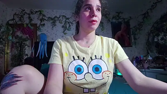 Elizabeth77  online show from October 2025 09:48:01 PM