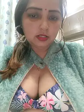 Snapshot of Dianaa9 chatting on December 2024 06:33:01 PM Dianaa9 online show from December 2024 06:33:01 PM